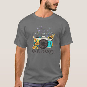 Fokusera på fotografipositionen Bra Blommigt T Shirt