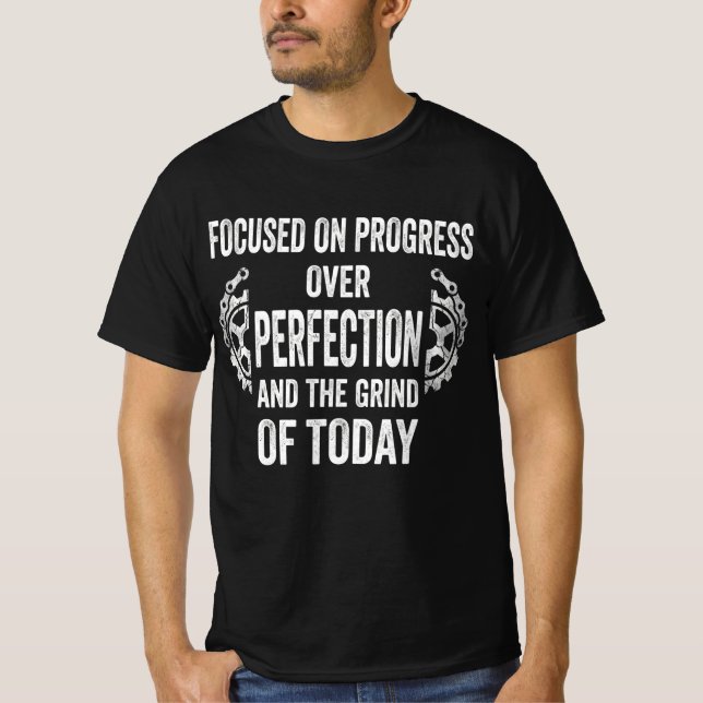 Fokuserad på Progress Fitness Motivation Gym Tröja (Framsida)