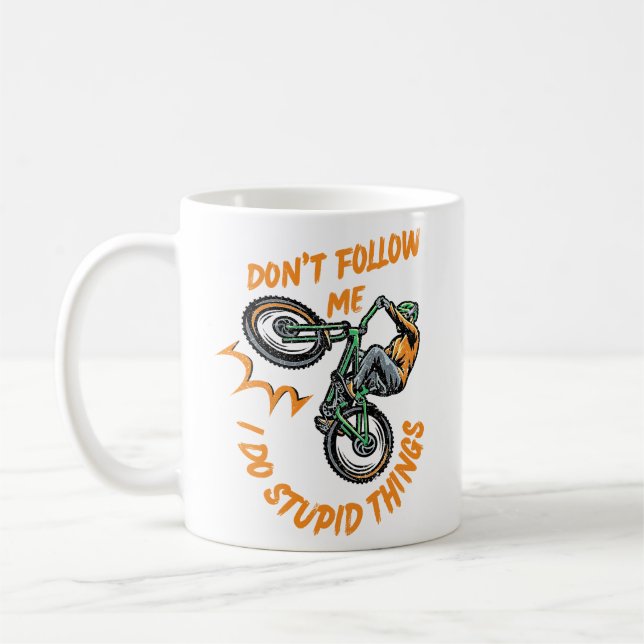 Följ inte mig rolig mountainbike kaffemugg (Vänster)
