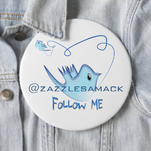 Följ ME Twitter-presenter och Swirls T-shirts Knapp