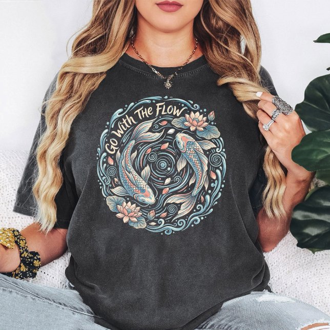 Följ Med Flödets Koi Fisk Lotus Konst T Shirt (Skapare uppladdad)