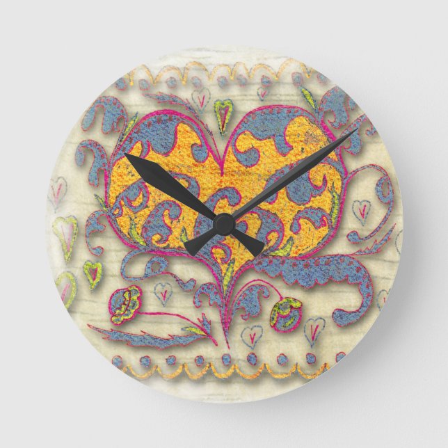 Folk Art Heart med löv och blommor Rund Klocka (Framsida)