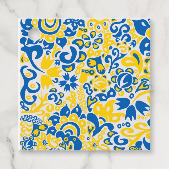 Folklore mönster med Ukrainas flagga färg Gåvor Etiketter (Framsida)