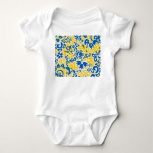 Folklore mönster med Ukrainas flagga färg  T Shirt
