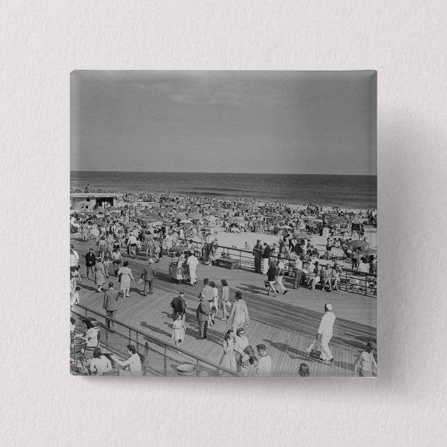 Folkmassa på strand knapp (Framsida)