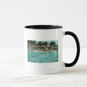 Folkmassor som simmar på Alameda BeachAlameda, CA Mugg
