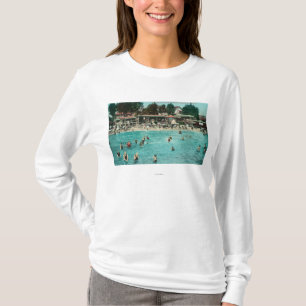 Folkmassor som simmar på Alameda BeachAlameda, CA T-shirt