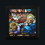 Fönstret Jesus fastkedjade glas Smyckeskrin<br><div class="desc">Fönstret Jesus fastnade glas,  känn dig fri att lägga till ditt eget ord och/eller bilder och ändra färg & produktalternativen i bakgrunden via Zazzles underbara anpassningsprogram verktyg.  Du kan också hitta den här fantastiska designen på många andra produkter!</div>