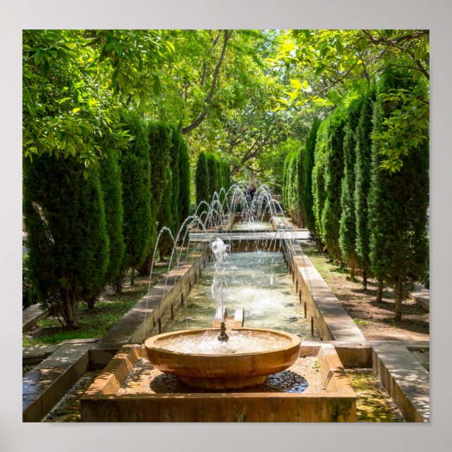 Fontän i Almudaina Gardens - Palma de Mallorca Poster (Framsidan)
