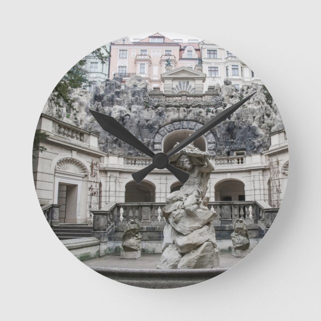 Fontän med Neptunstaty i Prag Rund Klocka (Framsida)