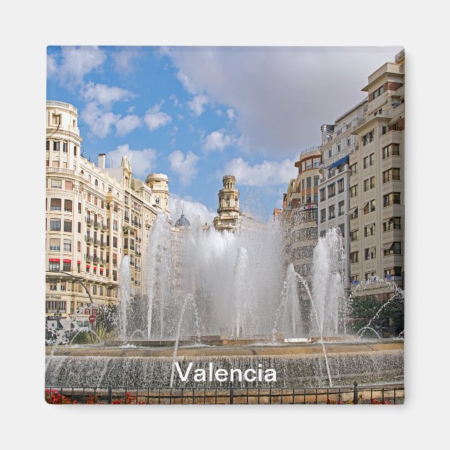 Fontän på administrationstorget i Valencia Magnet (Framsidan)