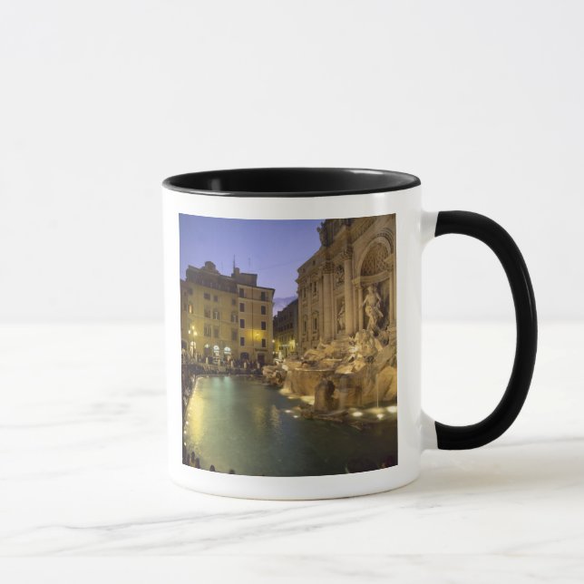 Fontana di Trevi på natten, Rom, Lazio, Italien Mugg (Höger)