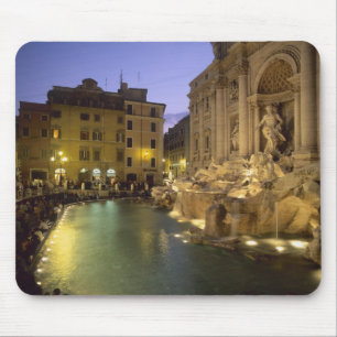 Fontana di Trevi på natten, Rom, Lazio, Italien Musmatta