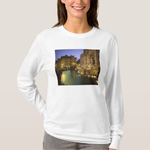 Fontana di Trevi på natten, Rom, Lazio, Italien Tee Shirt