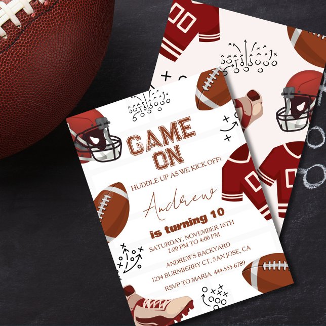 Football Boy Birthday Party Sports Inbjudningar (Football birthday invitation with bold “Game On” text and sporty design.)