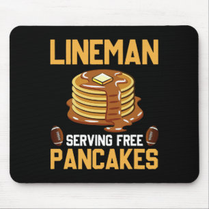 Football Lineman serverar Pancakes Daily Offensiv Musmatta