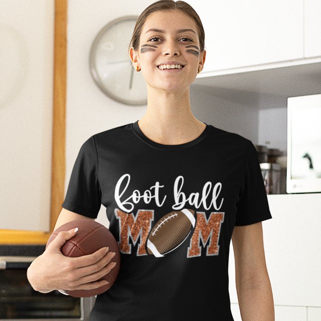 Football Mom cute bright Orange text T Shirt (Skapare uppladdad)