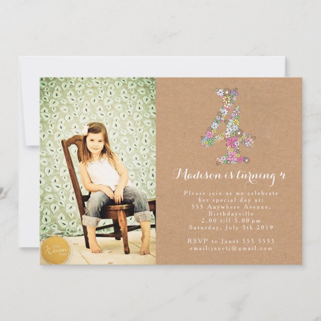 För 4e födelsedagenparty för flickor blom- inbjudningar (Framsida)