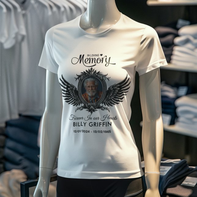 För alltid i våra hjärtan: Personlig Keepsaké T Shirt (Skapare uppladdad)