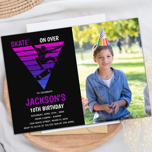 för barn för anpassadets Skattepartsinbjudningar Inbjudningar (Purple Blue Skateboards Birthday Invitations photo)