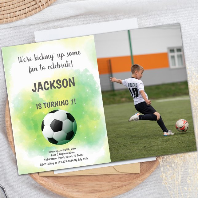 för barn för inbjudan till anpassadets idrottspart (Cloud Yellow and green Soccer Birthday photo Invitation)