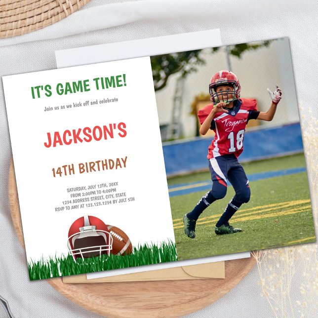 för barn för inbjudan till anpassadets idrottspart (Grass Green Football Birthday Invitations photo)