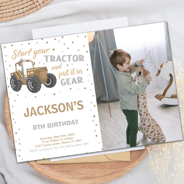 för barn för inbjudningar till anpassadets grupp (Brown Tractor Birthday Invitations with photo)
