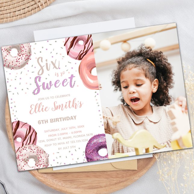 för barn för inbjudningar till svenska anpassaden (Six Sweet Pink Donut Birthday Invitations photo)