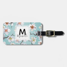 För blommarMonogram för vit körsbärsrött namn Bagagebricka