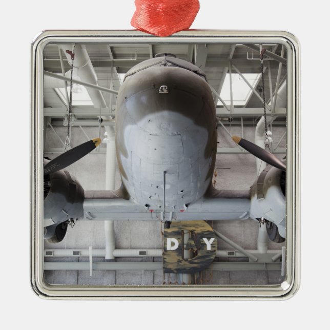 För C-47Dakota för världskrig två flygplan Julgransprydnad Metall (Framsidan)