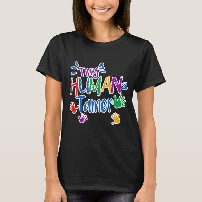För Daycarefamiljeförsörjare för rolig mycket T Shirt (Framsida)
