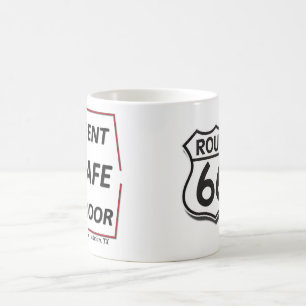 För den Adrian Texas för rutt 66 cafen skyddar d Kaffemugg