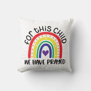 För detta barn har vi sökt med Boho Rainbow Kudde