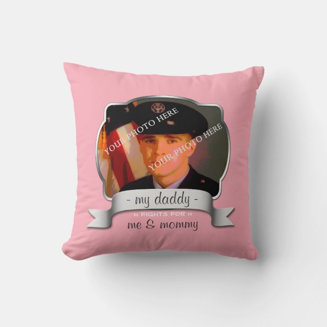 För dotter till Overseas Soldier - Rosa Pillow Kudde (Framsida)