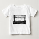 För gårdvintage för storslagen stam järnväg port tee shirt<br><div class="desc">Beskåda av gårdarna av det järnväg systemet för den storslagna stammen på port Huron,  den Michigan visningen som fast utgift binder vid vilket de elektriska lokomotiven fungeras</div>