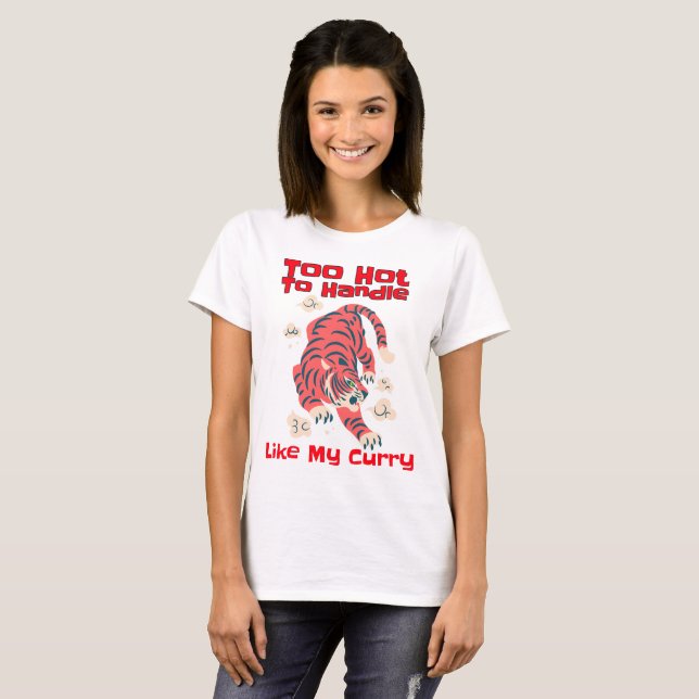 För hett för Curryälskare T Shirt (Hel framsida)