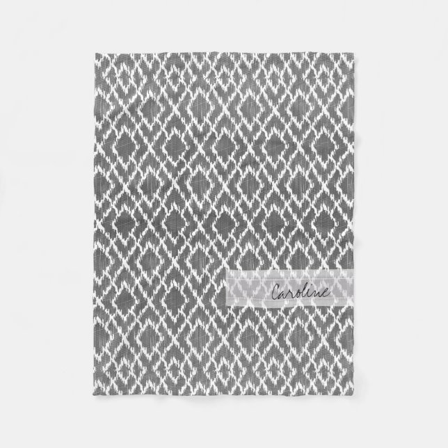 För Ikat för Monogramkolgrått stam- mönster Fleecefilt (Framsidan)