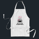 För kökpersonlig för Retro ugn modernt rosa Förkläde<br><div class="desc">Ett förkläde som presenterar en illustration av en retro vitugn med en rosa kruka som överst sitter.  Ugnen är på ett svartvitt golv.  Personifiera texten på bästa.</div>
