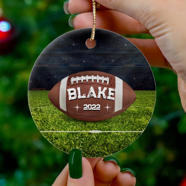 För manar och bojkott i julklapp julgransprydnad keramik (american football field round Christmas ornament)