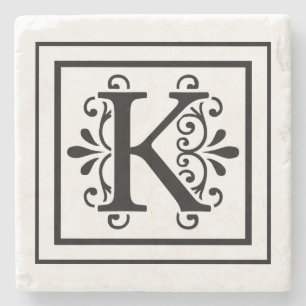 För Monogramsten för brev K underlägg Sten