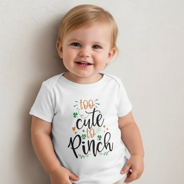 För mycket ljus för Pinch St Patrick T-Shirt för b (Skapare uppladdad)