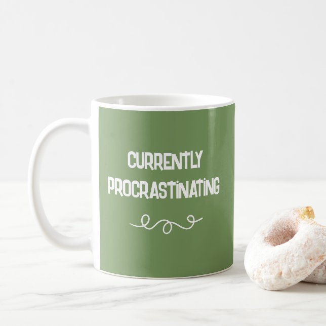 För närvarande Procrastinating Sage Grönt Mugg (Med munk)