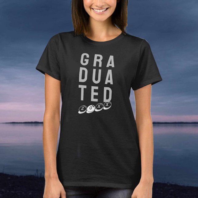 För nygraderad. A Student T-Shirt (Skapare uppladdad)