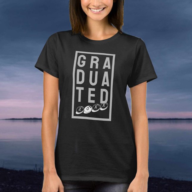 För nygraderad. A Student T-Shirt (Skapare uppladdad)