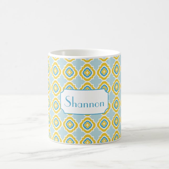 För Quatrefoil för Monogramgultblått beställnings- Kaffemugg (Center)