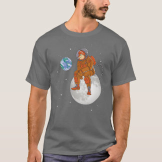 För Sitta på Måne som bevakar jorden T Shirt