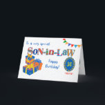 För son i juridik, Anpassningsbar Age Birthday Gif Helgkort<br><div class="desc">Ett kort för en svärson med en ljusstark färgad, ord-konst, med färgstarka buntar och gåvor och en blå ovalform, omgiven av stjärnor, där du kan skriva mottagarens ålder. Hälsning är "Till en mycket speciell svärson!" med det överdimensionerade breven av "svärson-in-Law" fylld med färgat mönster, allt på en lätt texturerad vit...</div>