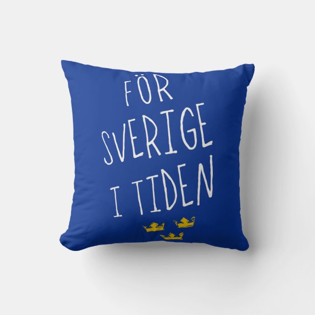 För Sverige i Tiden Dekorativ kudde, svenska motto Kudde (Framsida)