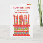 För Twin Brother Anpassningsbar Age Birthday Cake  Kort<br><div class="desc">Du kan lägga till åldern till det här briljanta födelsedagskortet för din tvillingbror, med en jordgubbsfödelsekaka. Kakan har många ljus med olika mönster och det finns ett mönstrat band runt kakan med färgstarka sommarfrukter - jordgubbar, hallon, kalk och orange. Ovanför kakan är hälsning, med rödbokstäver, "GRATTIS PÅ FÖDELSEDAGEN till en...</div>