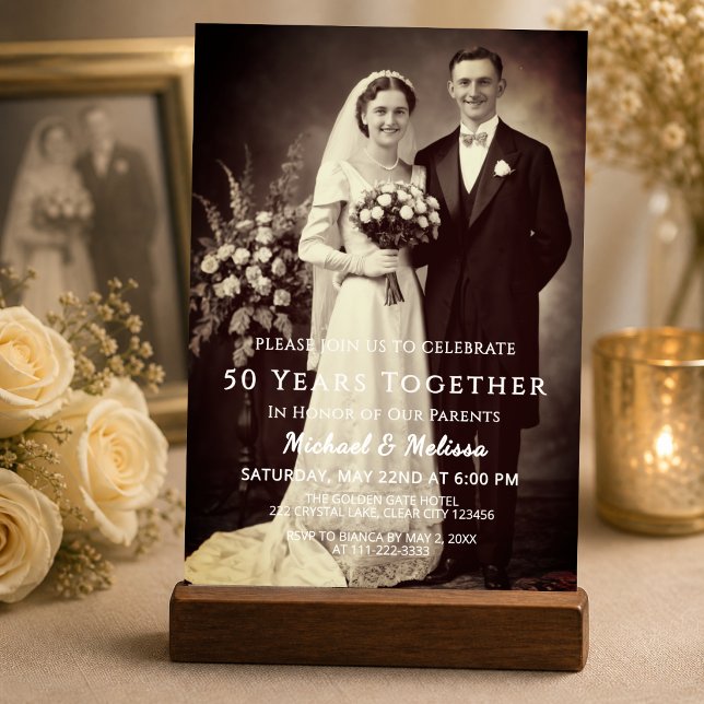 Föräldrar 50 år tillsammans Foto Inbjudningar (Elegant 50th anniversary invite with vintage photo, perfect for honoring your parents’ love story)
